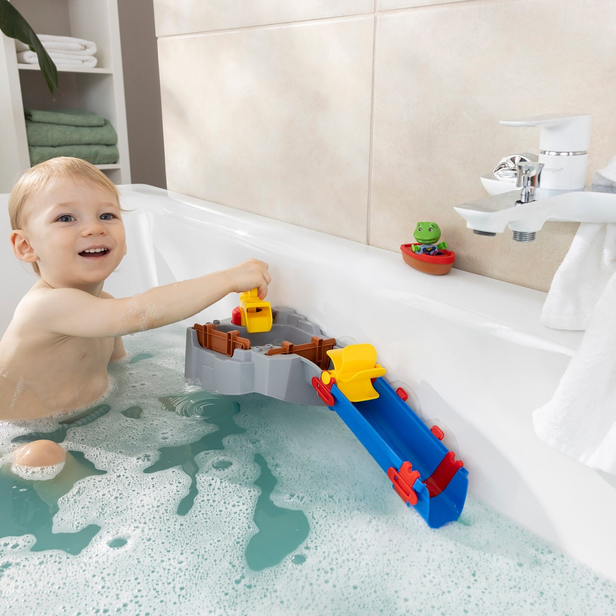 AquaPlay Sploshy Mountain Bathtub Water Play Set With Waterfall And Boat