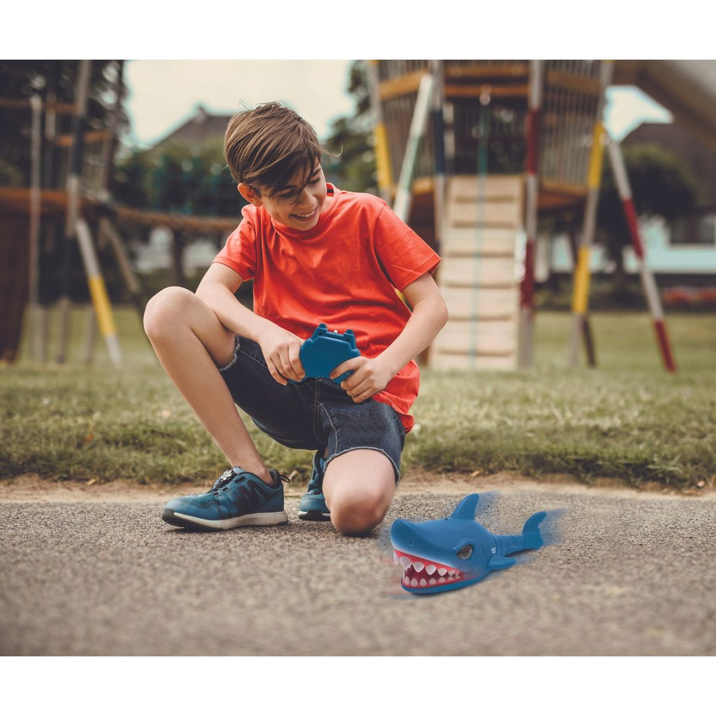 LEXIBOOK RC Shark – Remote controlled Crazy Shark with sound effects
