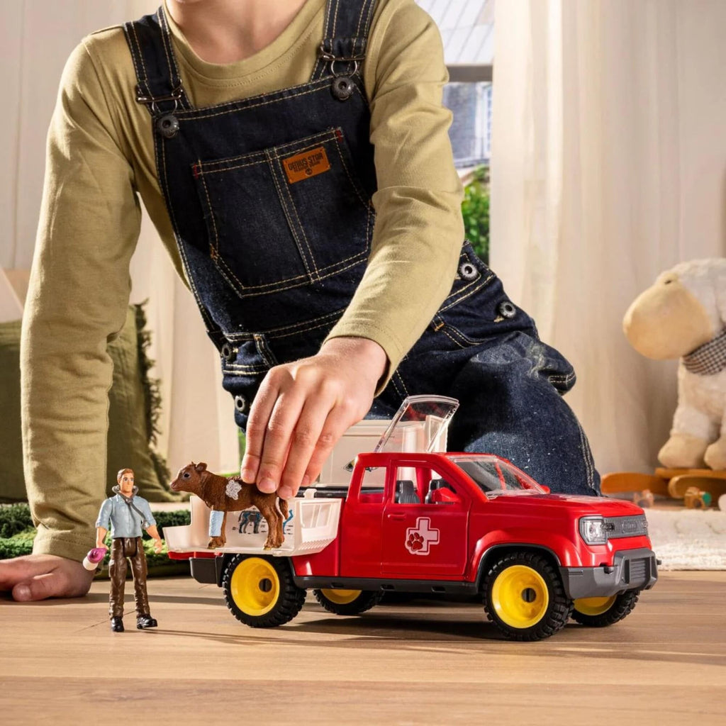 Schleich Farm World Veterinarian Pick-Up Truck 29-Piece Playset
