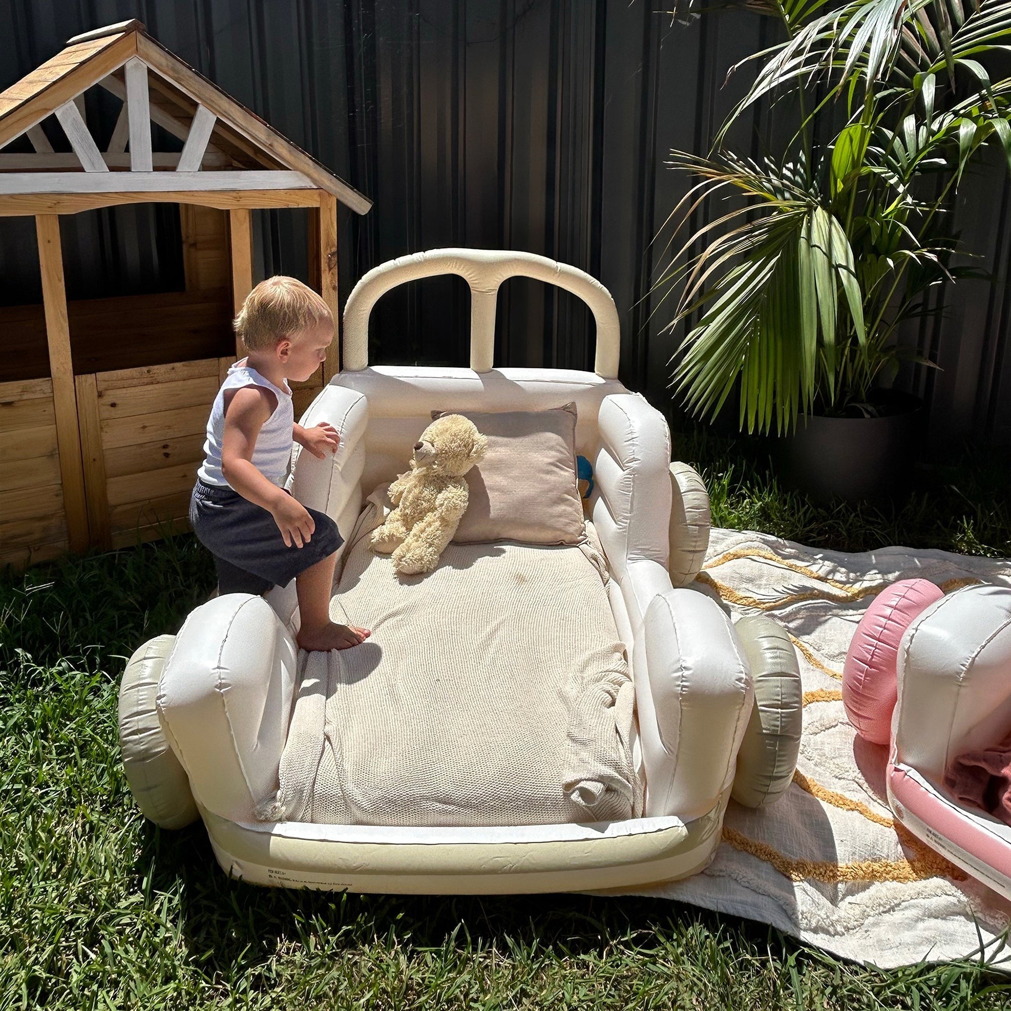 Sunnylife Kids Summer Van Sleepover Bed - Inflatable Indoor-Outdoor Fun