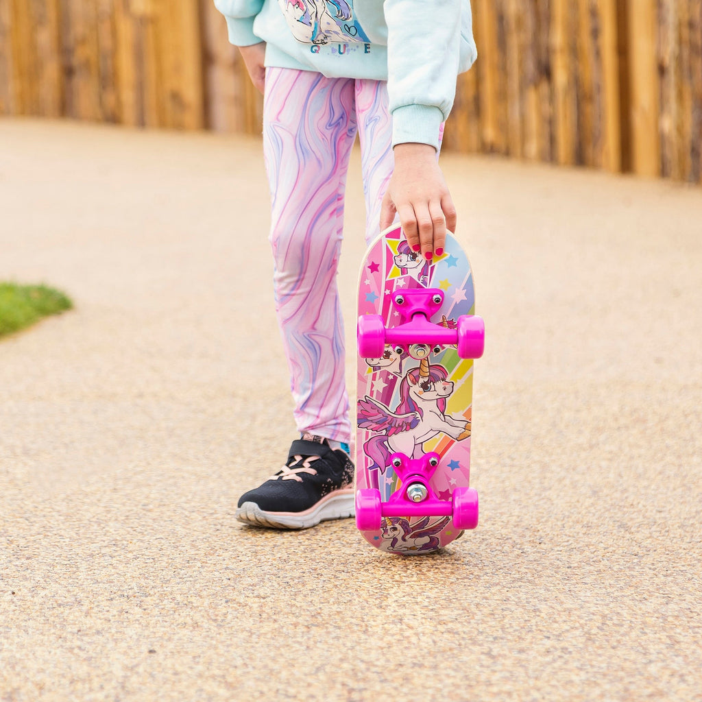 Ozbozz 17" Unicorn Skateboard with Flashing Wheels & Magical Design