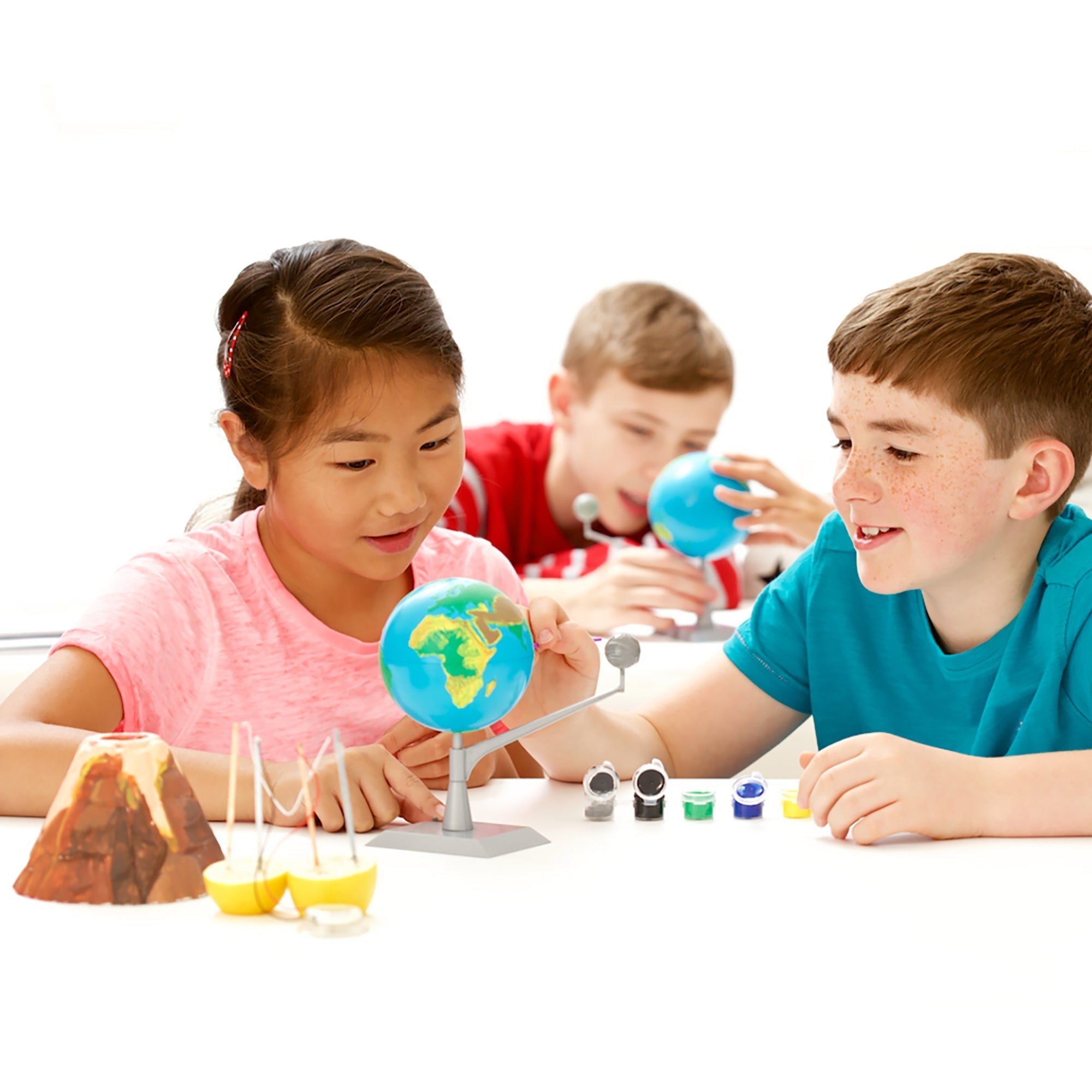4M KidzLabs Earth-Moon Model Making Kit - DIY Glow-in-the-Dark 3D Planet Model