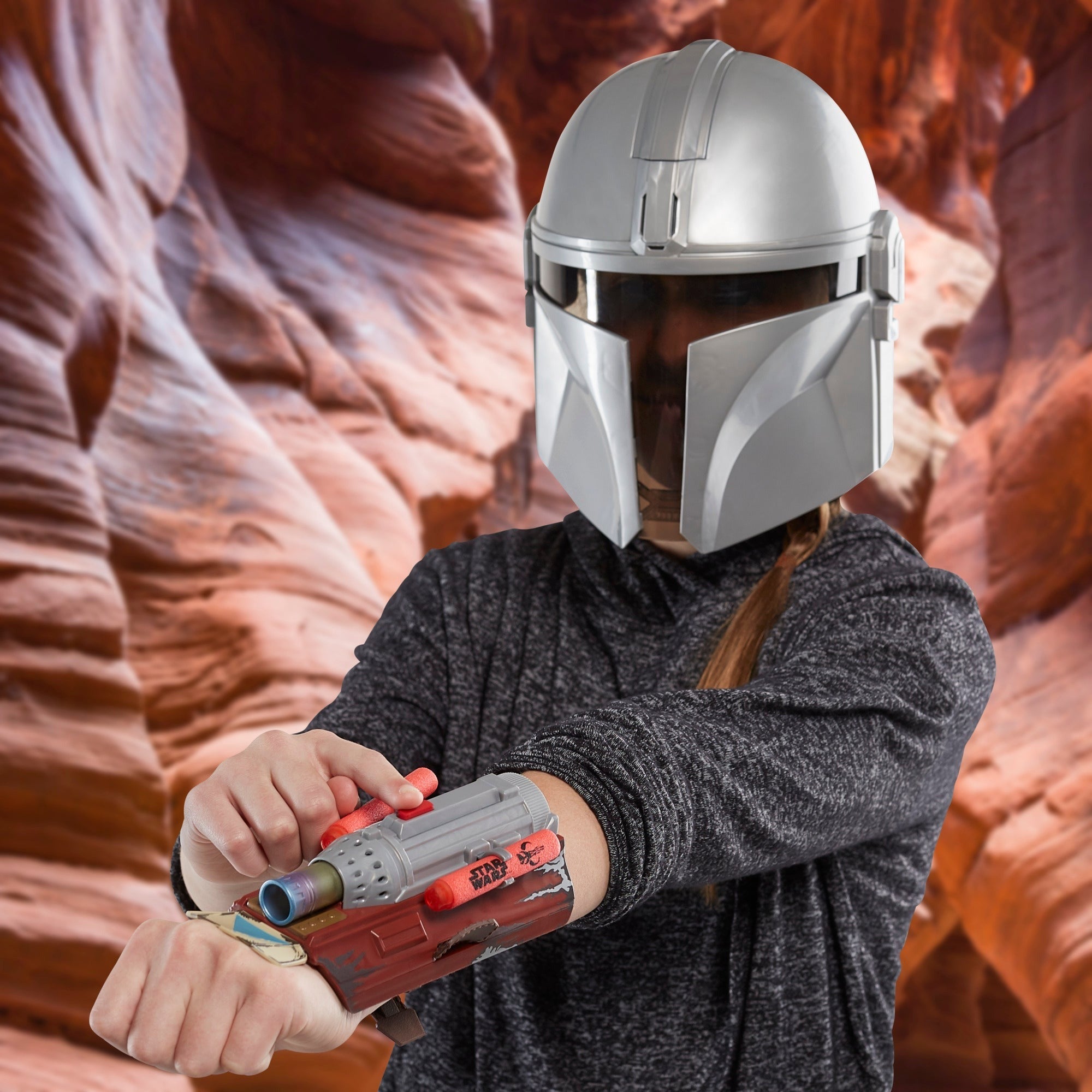 Star Wars The Mandalorian Electronic Helmet Mask With Sound Effects