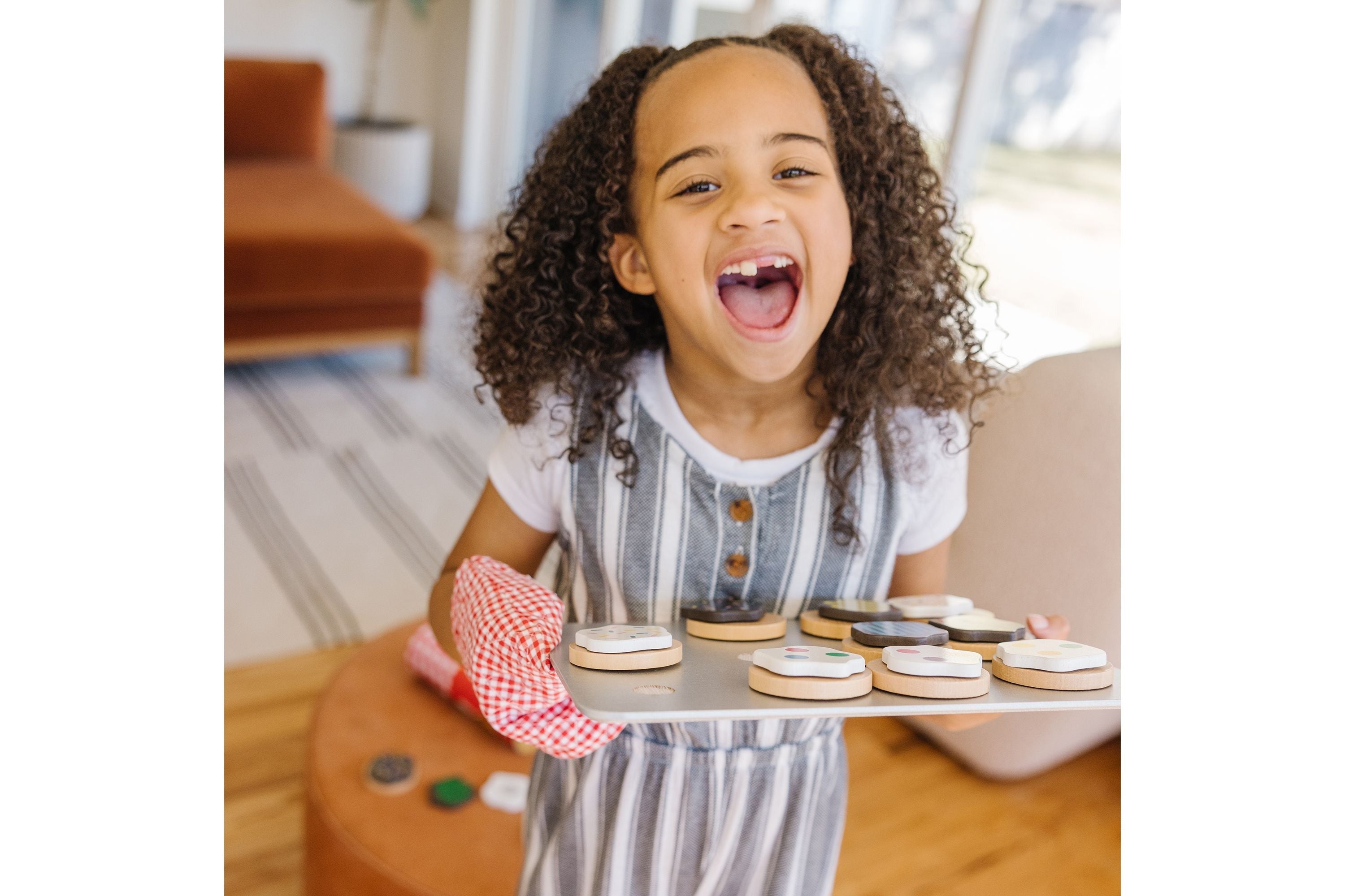 Melissa & Doug Slice and Bake Cookie Set - 29-Piece Wooden Pretend Play Baking Set