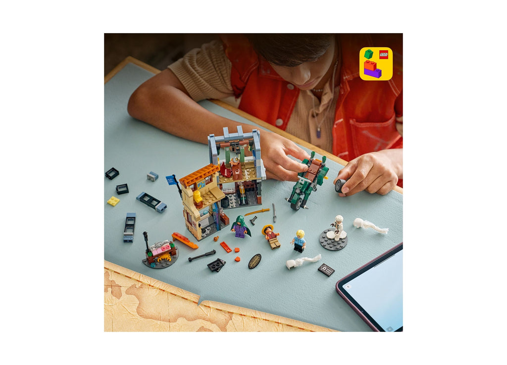 LEGO ONE PIECE Showdown With Captain Smoker 547-Piece Building Set