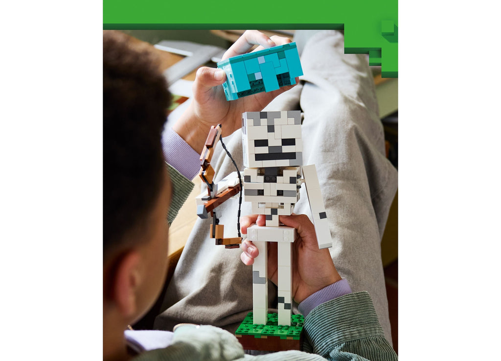 LEGO Minecraft The Skeleton 502-Piece Building Set
