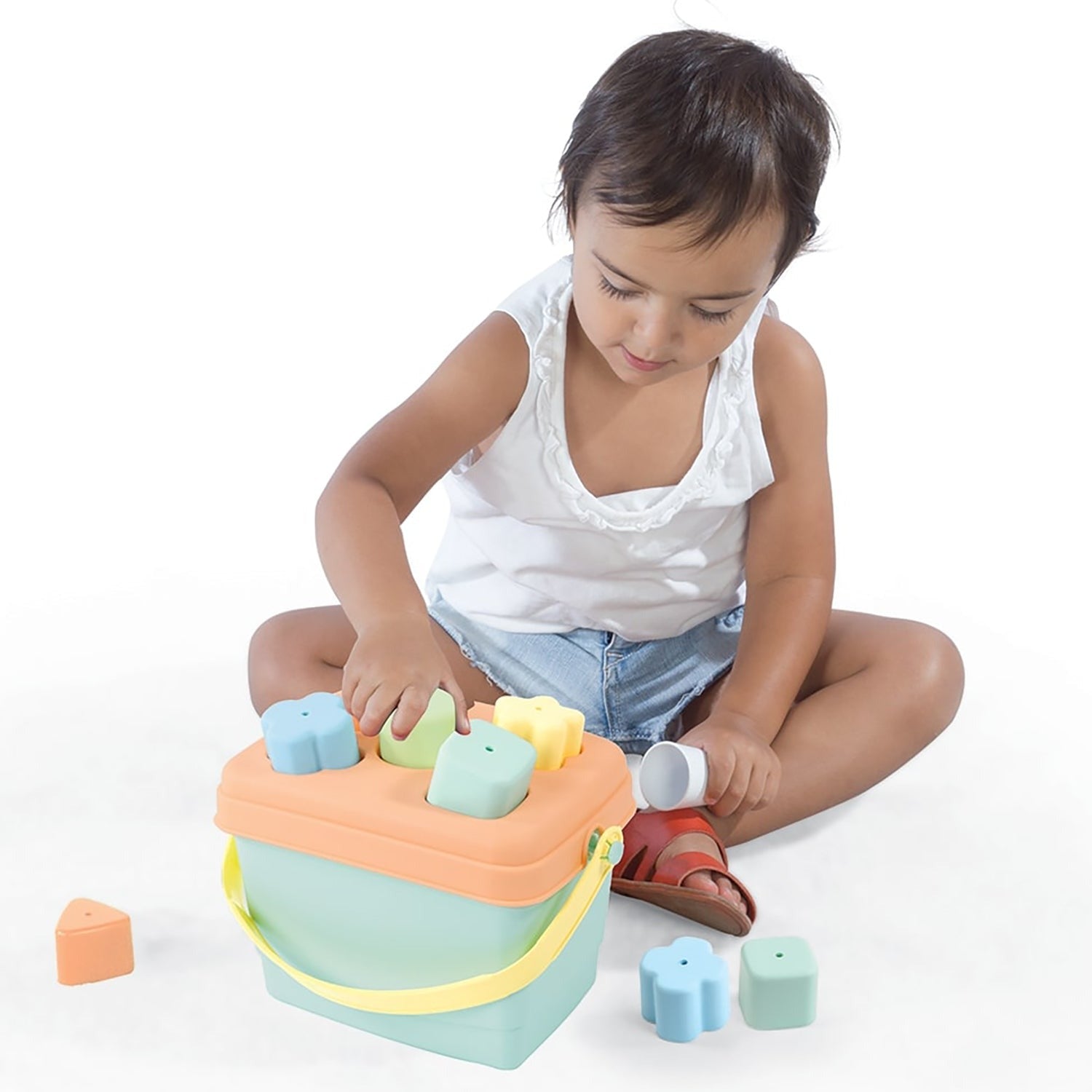 Dolu Shape Sorter Bucket 7-Piece Sort & Play Toy With Carry Tote