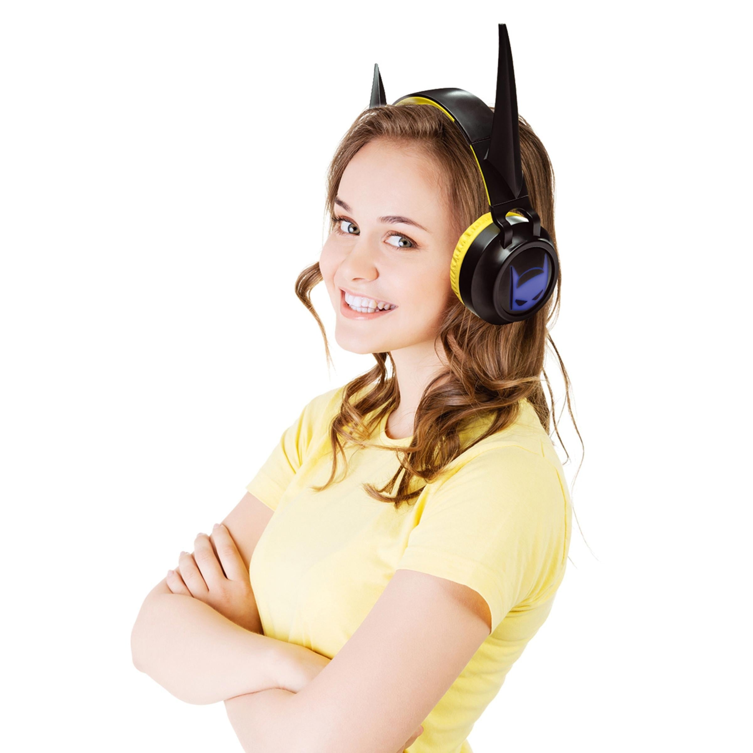 Batman-Themed Foldable Bluetooth & Wired Headphones - Volume Safe