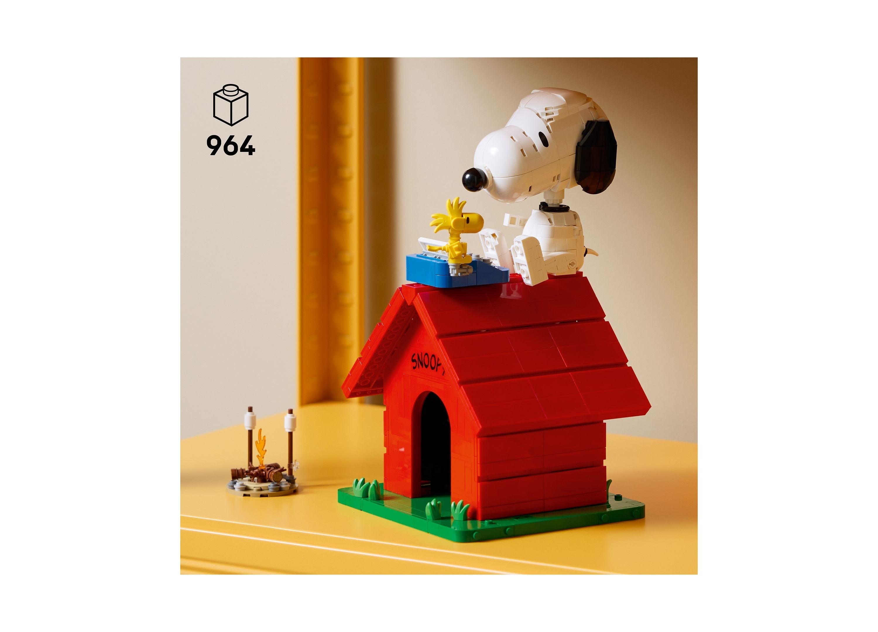 LEGO Ideas Peanuts Snoopy's Doghouse 964-Piece Building Set