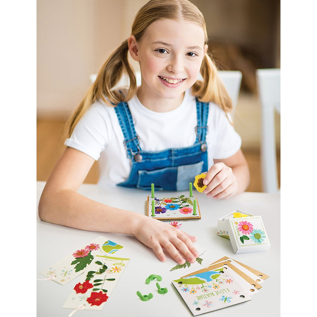 4M Green Creativity Pressed Flower Art Kit With 4-Inch Press