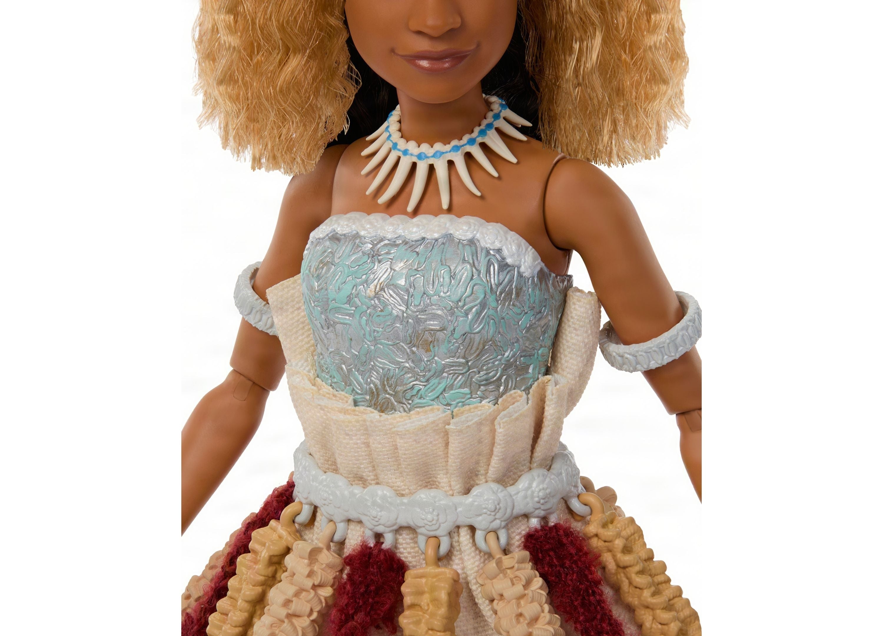 Disney Princess Collector Moana Fashion Doll, Live-Action Ceremonial Look, Shell Accessory, Collectible Doll