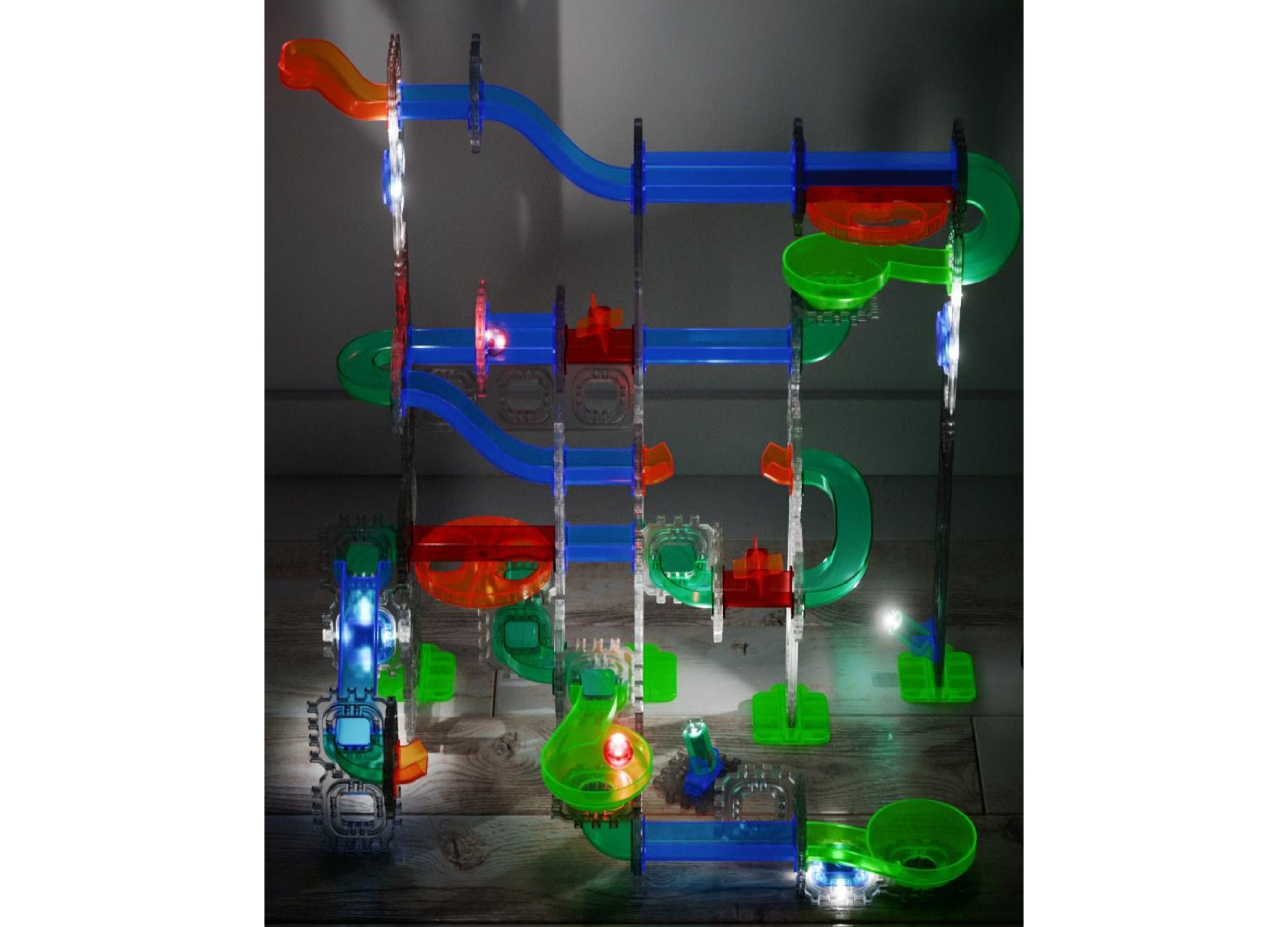 Discovery MINDBLOWN Glow Roll Light-Up Marble Run 92-Piece Construction Set