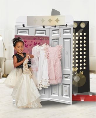 Journey Girls Glam Runway 4-Sided Fashion Show Playset